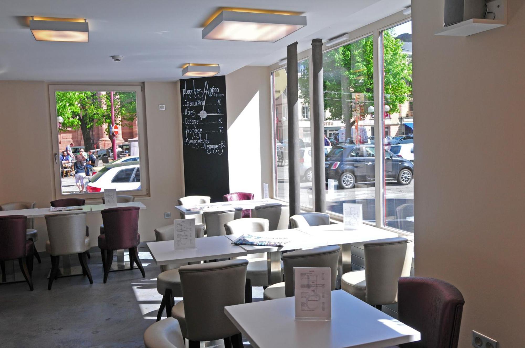 Hotel-Restaurant St-Christophe ベルフォール エクステリア 写真