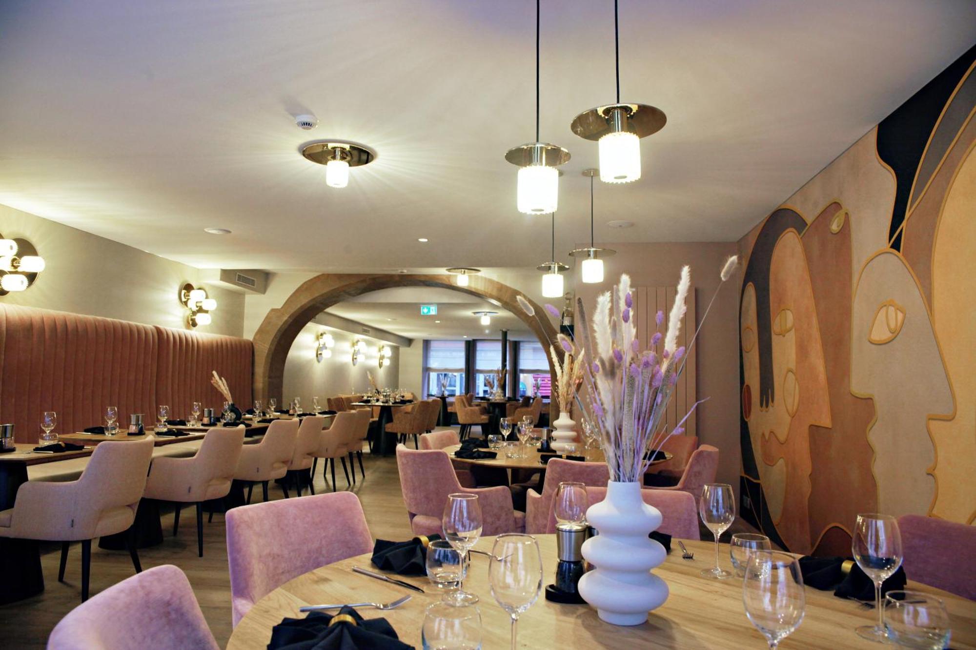 Hotel-Restaurant St-Christophe ベルフォール エクステリア 写真